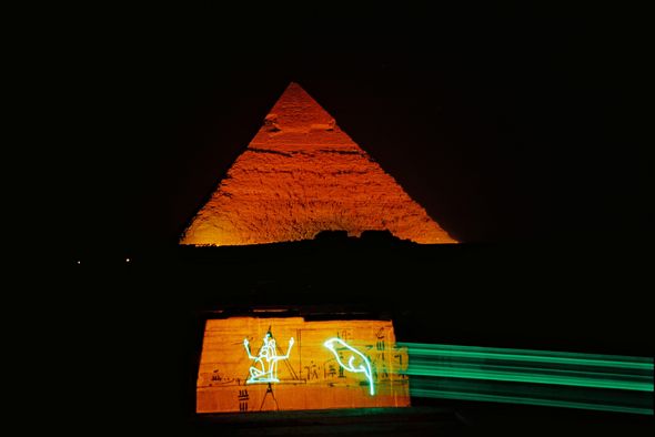 Pyramide of Gizeh 04